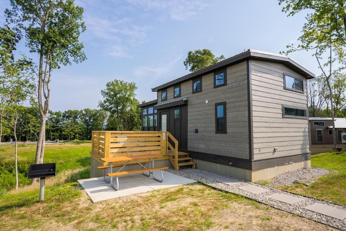 Отель Camp Cedar Мейсон Экстерьер фото